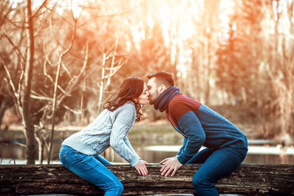 couple kissing outdoor