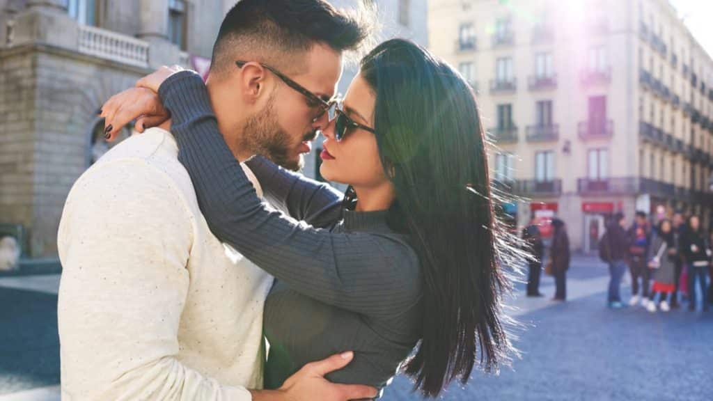 How to Know It’s the Right Time to Say ‘I Love You’ to a Taurus Man