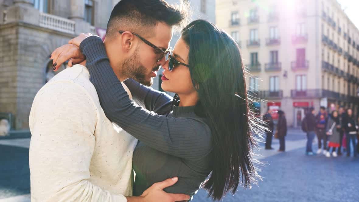 How to Know It’s the Right Time to Say ‘I Love You’ to a Taurus Man