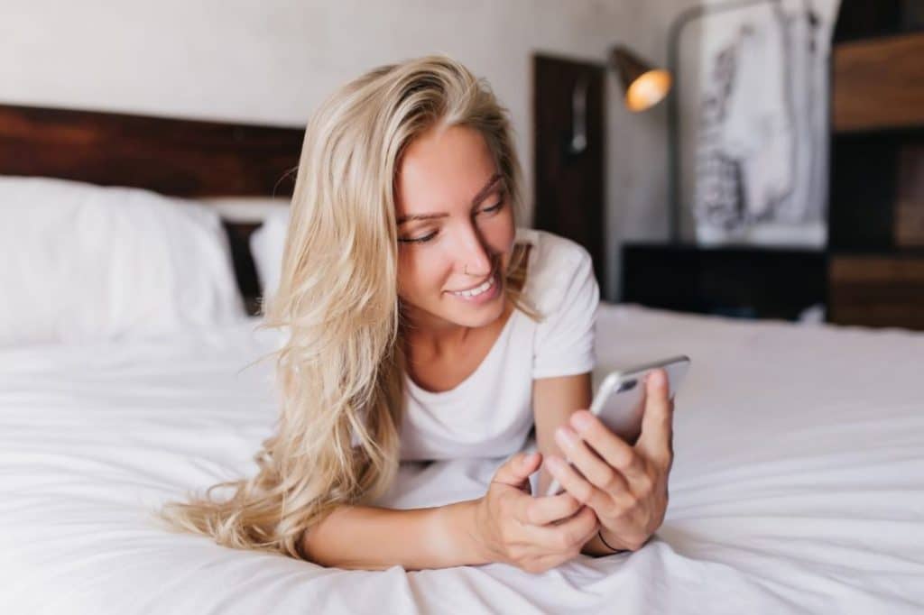 How To ‘Read’ A Taurus Man’s Texts: 5 Examples Decoded